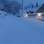 2-zimmer-wohnung Mit Blick Auf Den Pic Du Midi By Interhome Апартаменты
